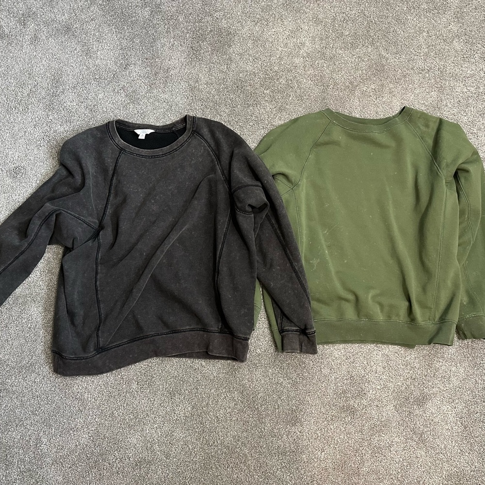 Time and Tru Black and Olive Green Crewneck Sweatshirts